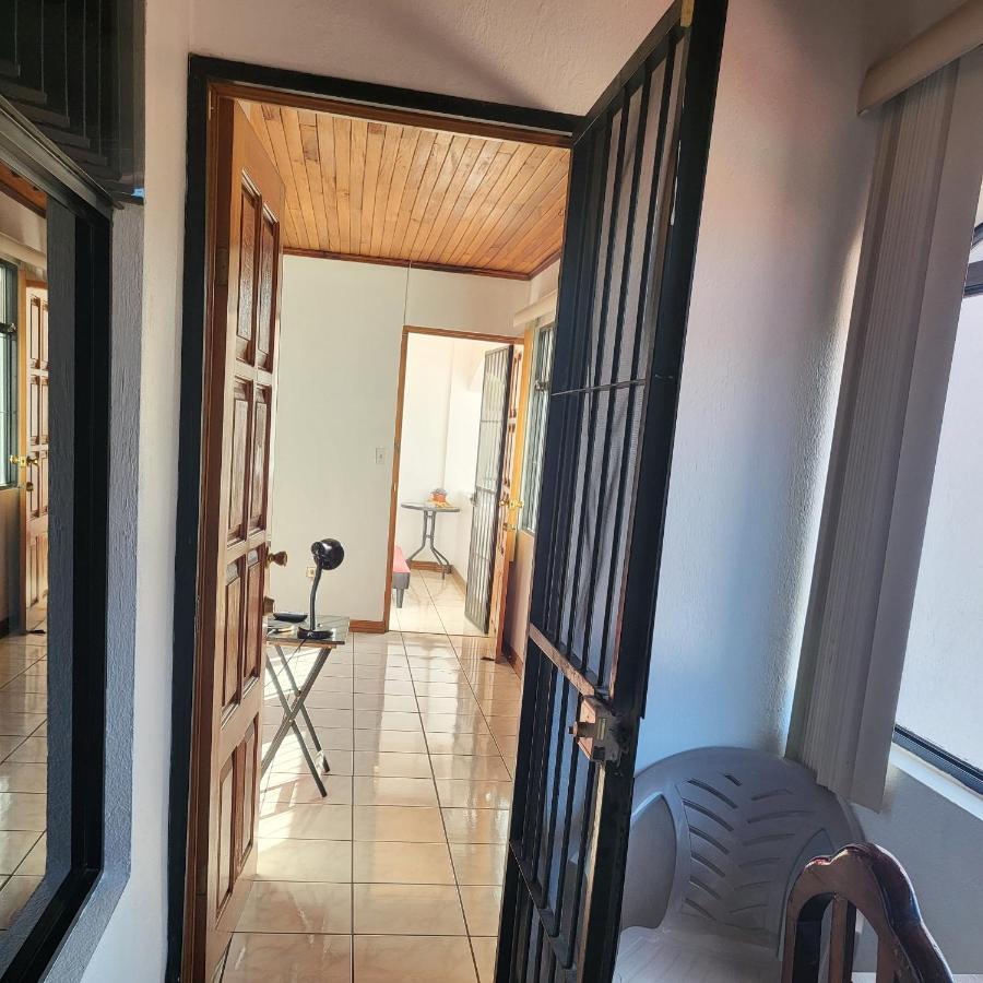 אלאג'ואלה Don Carlos Place Upper Unit מראה חיצוני תמונה