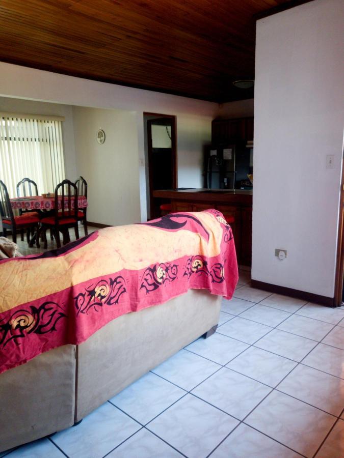אלאג'ואלה Don Carlos Place Upper Unit מראה חיצוני תמונה